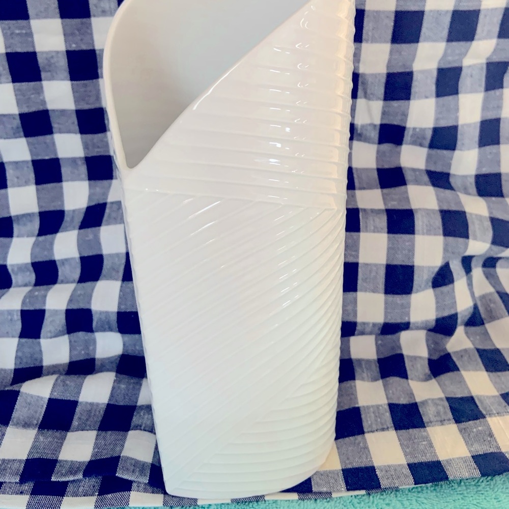 ✨White cylindrical vase✨